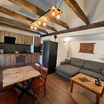 Rossi Apartament *