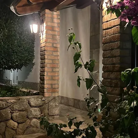 Rossi Apartment