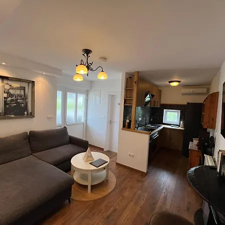 Rossi Apartmán *
